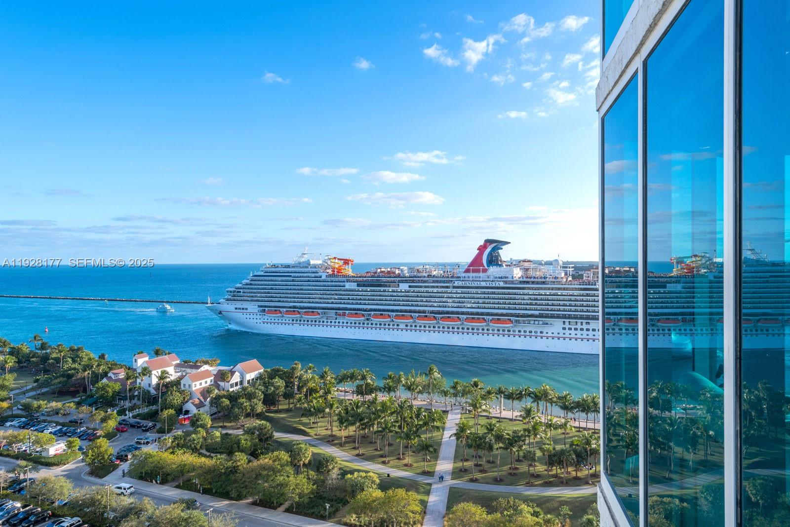 300 S Pointe Dr # 1701