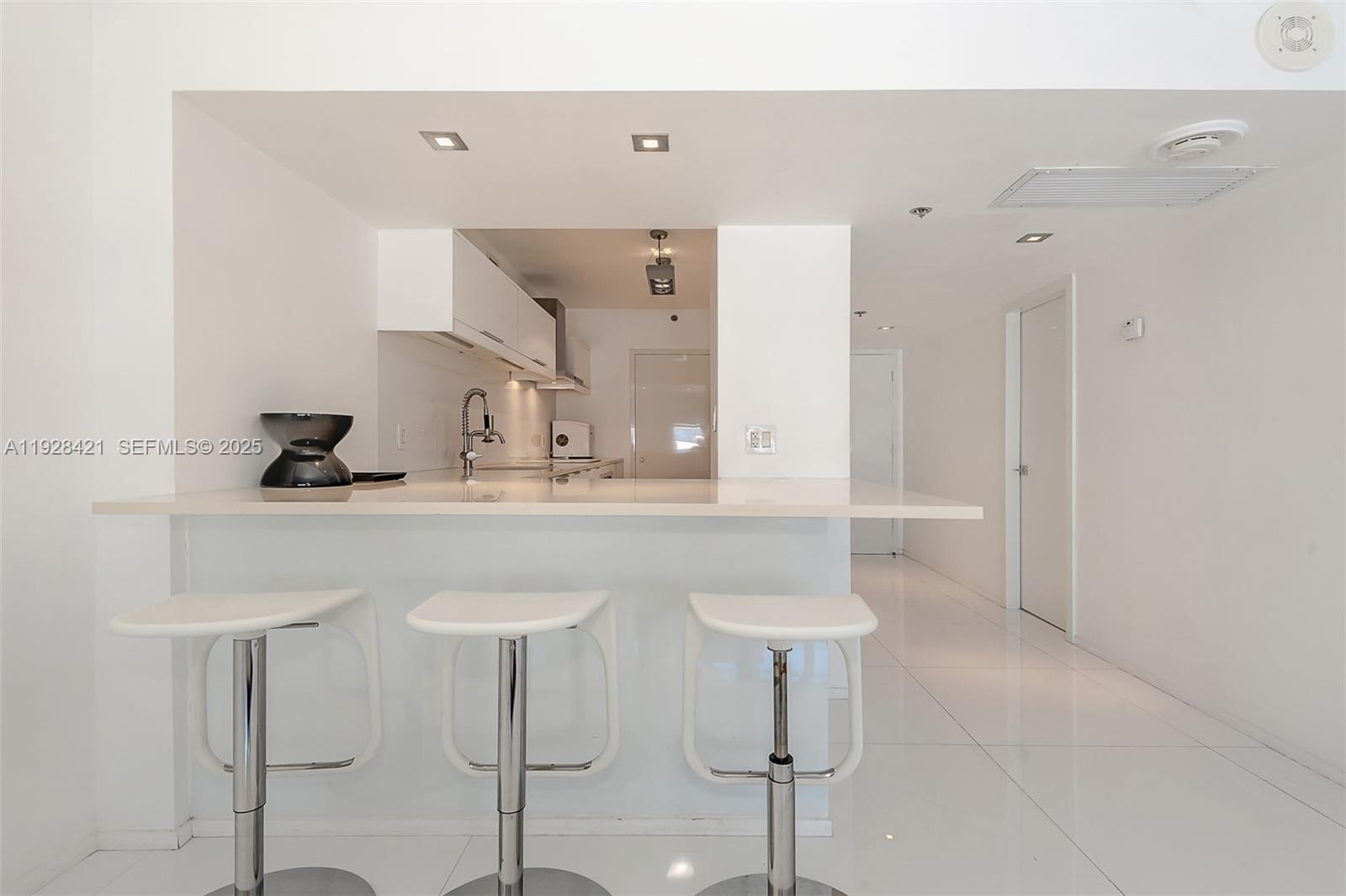 100 Lincoln Rd # 839