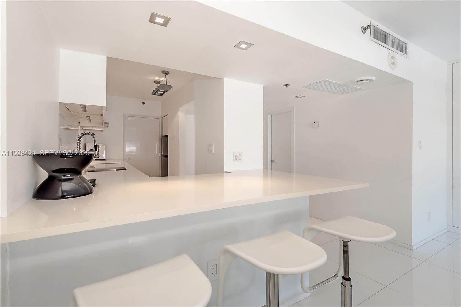 100 Lincoln Rd # 839