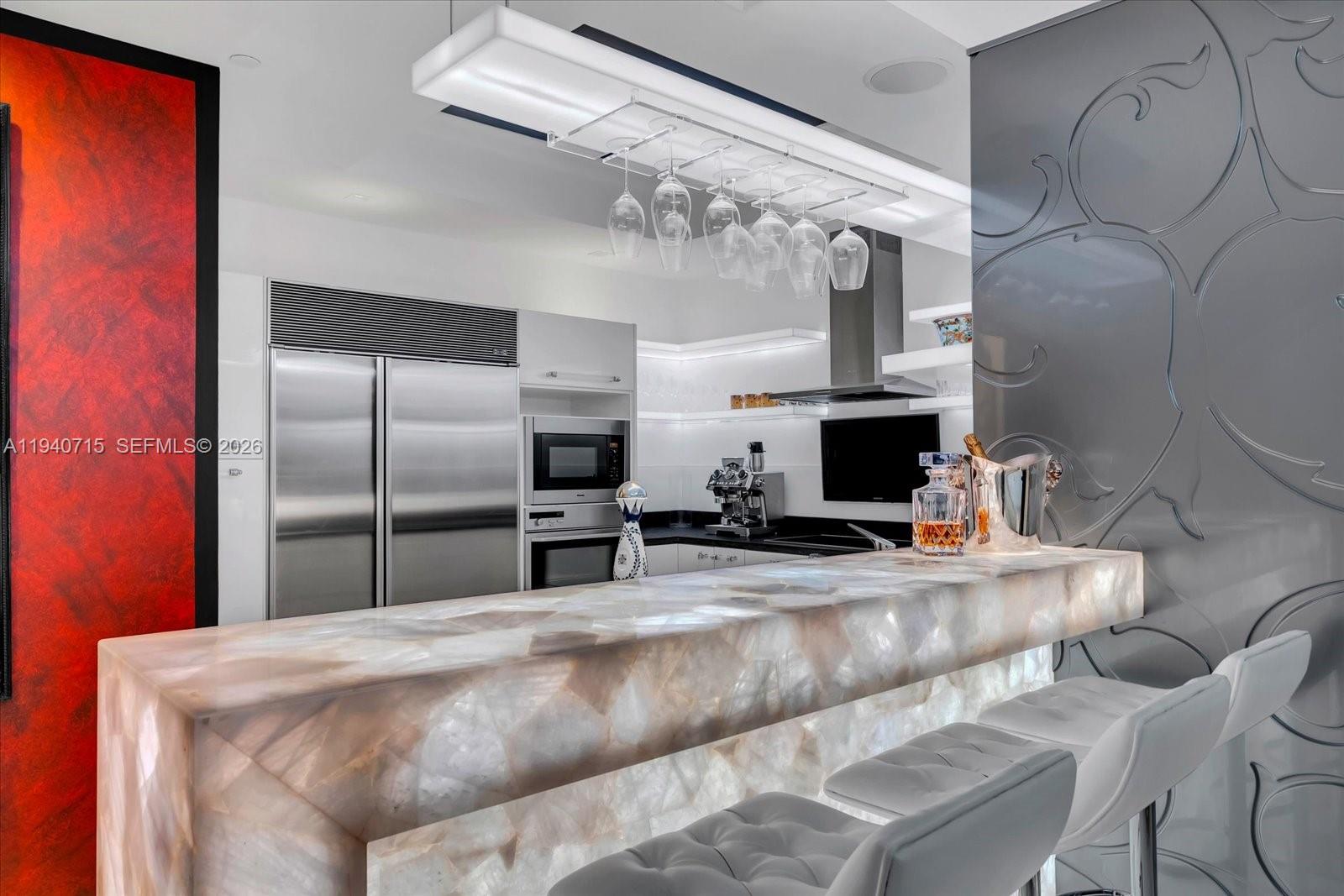 100 S Pointe Dr # 3002