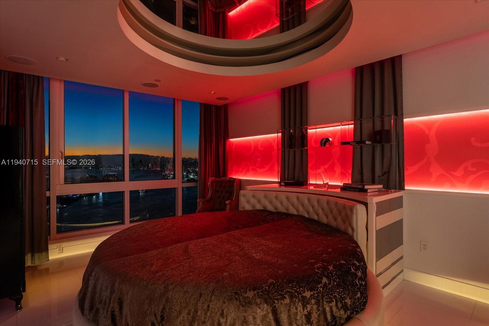 100 S Pointe Dr # 3002