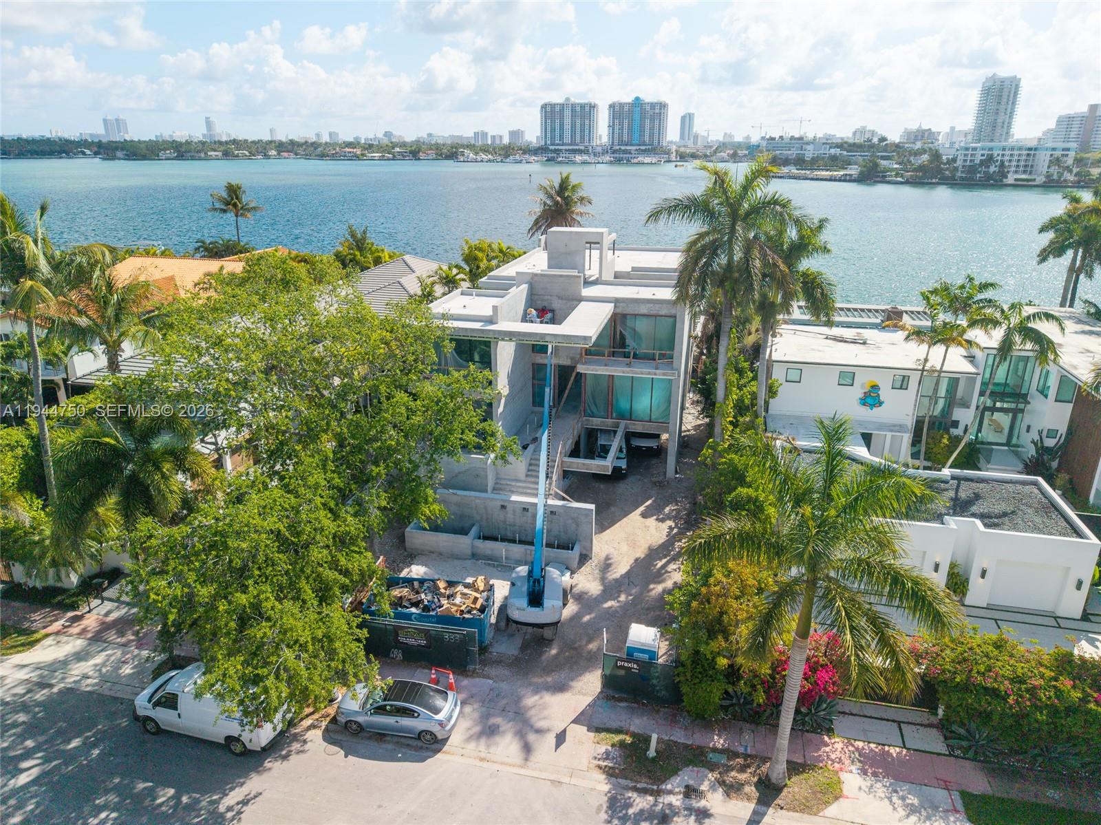 333 E Rivo Alto Dr