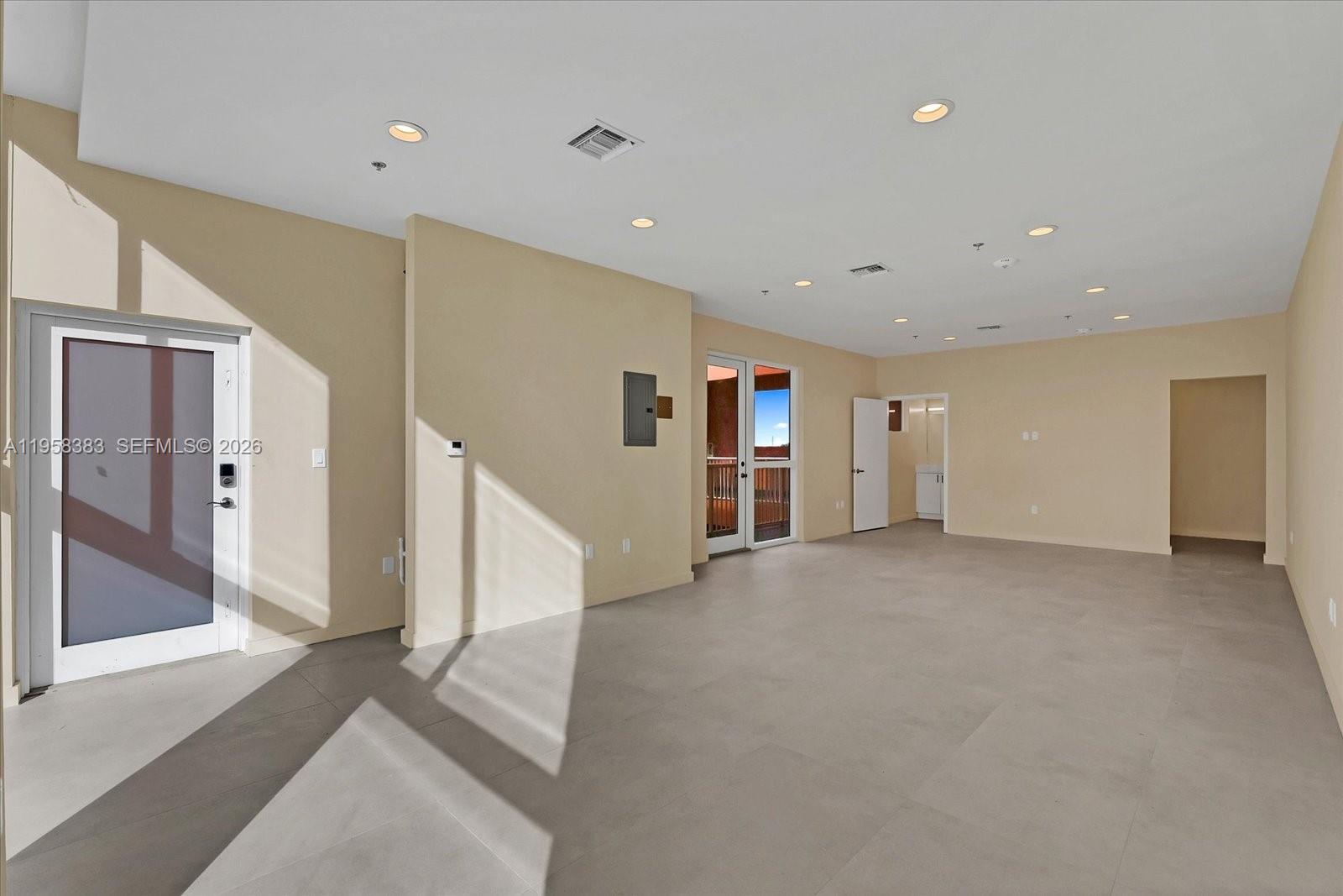 123 NW 14th St # 301