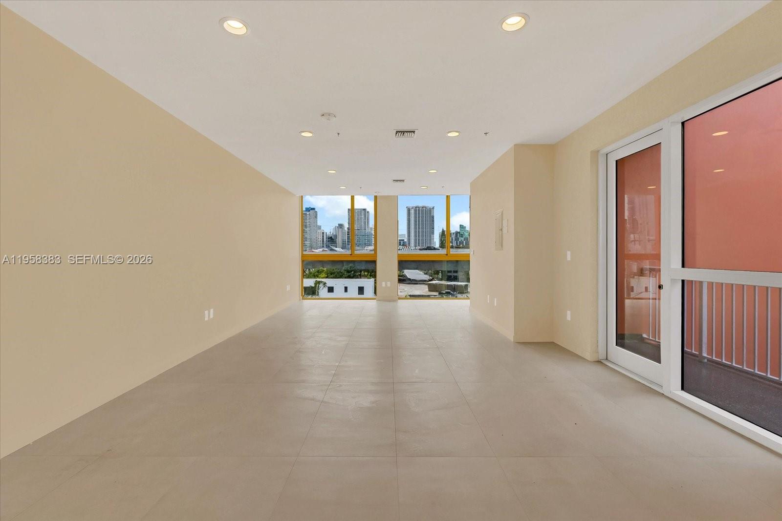 123 NW 14th St # 301