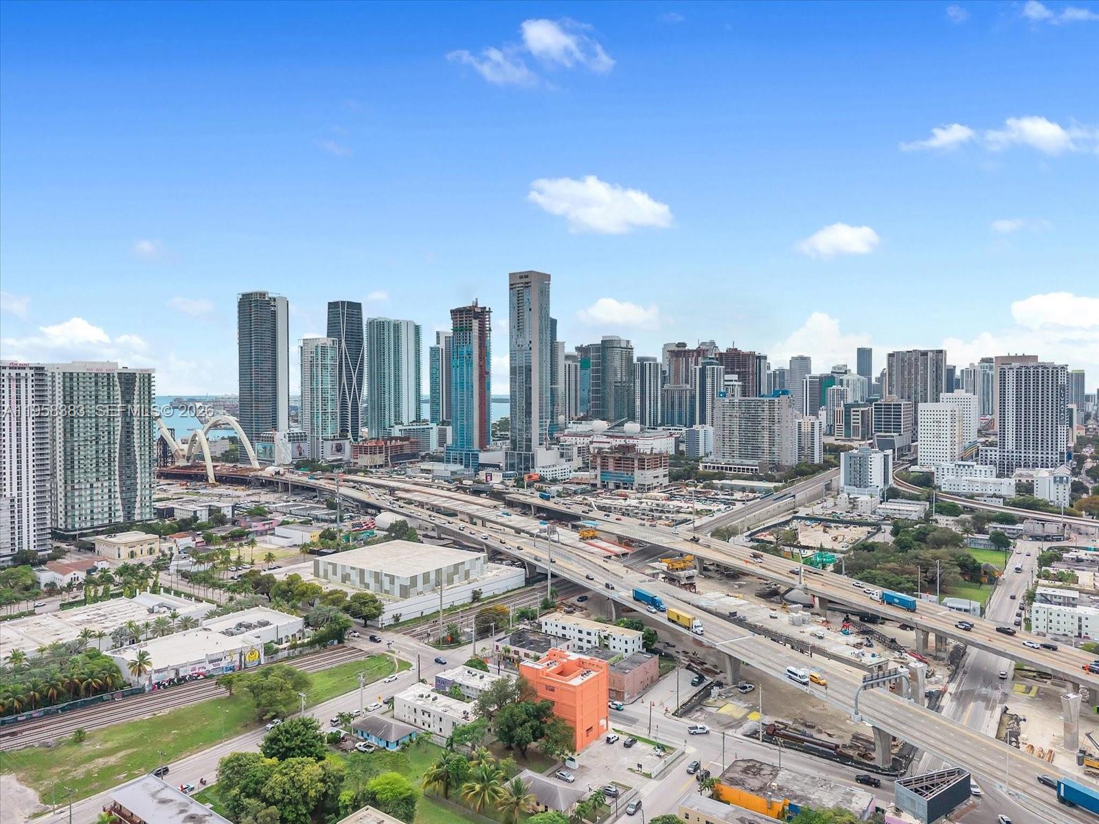 123 NW 14th St # 301