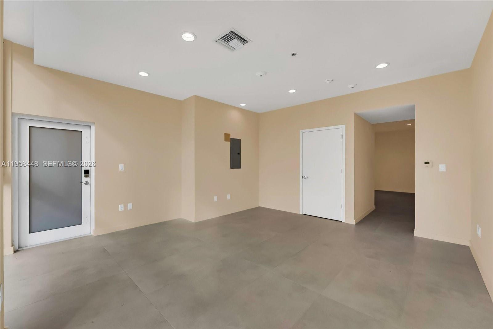 123 NW 14th St # 302