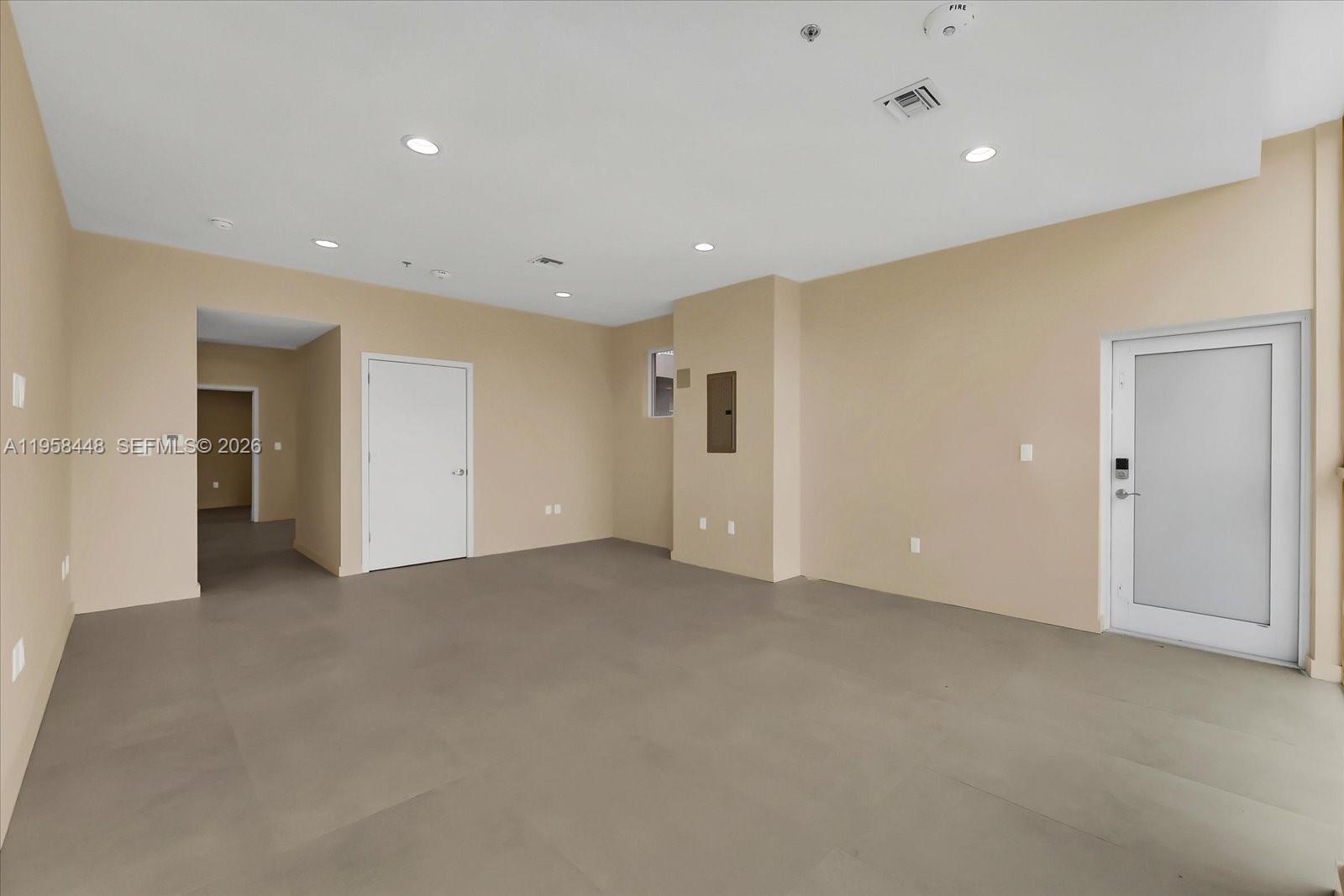 123 NW 14th St # 302