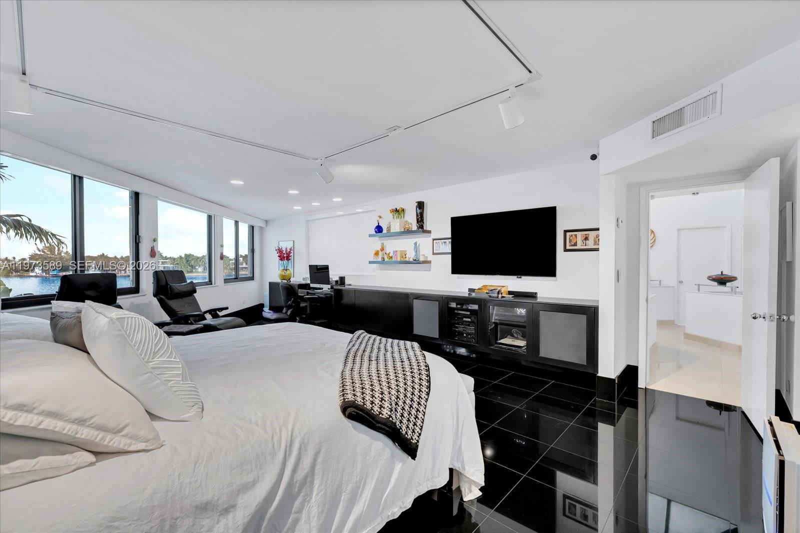 279 N Hibiscus Dr # 0