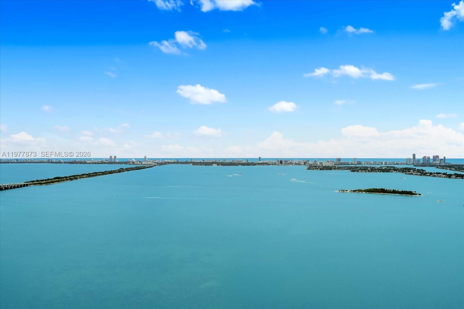 460 NE 28th St # 4104