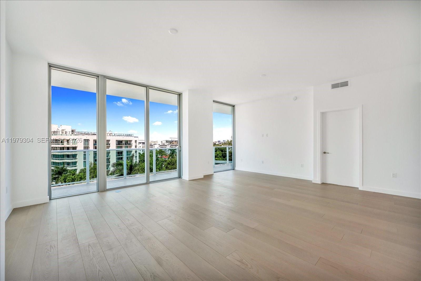 9201 E Bay Harbor Dr # 710