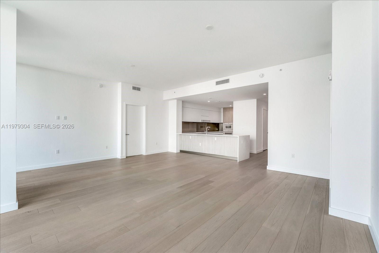 9201 E Bay Harbor Dr # 710