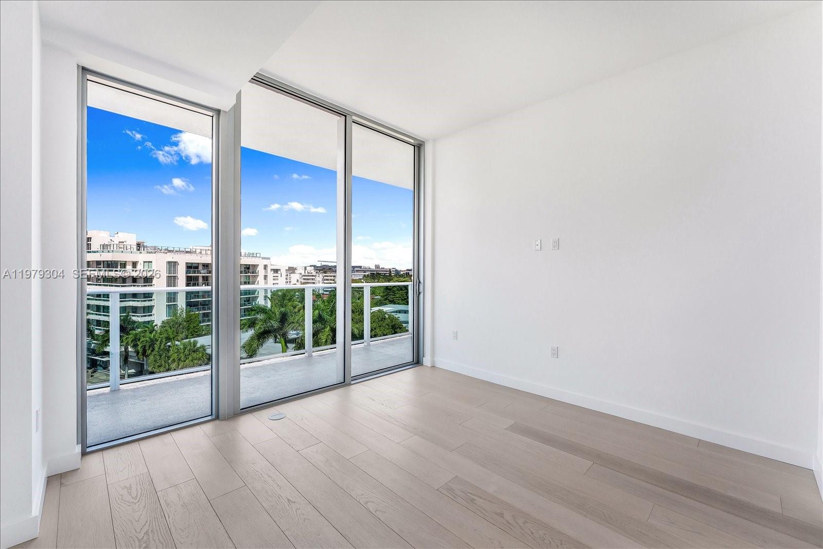 9201 E Bay Harbor Dr # 710