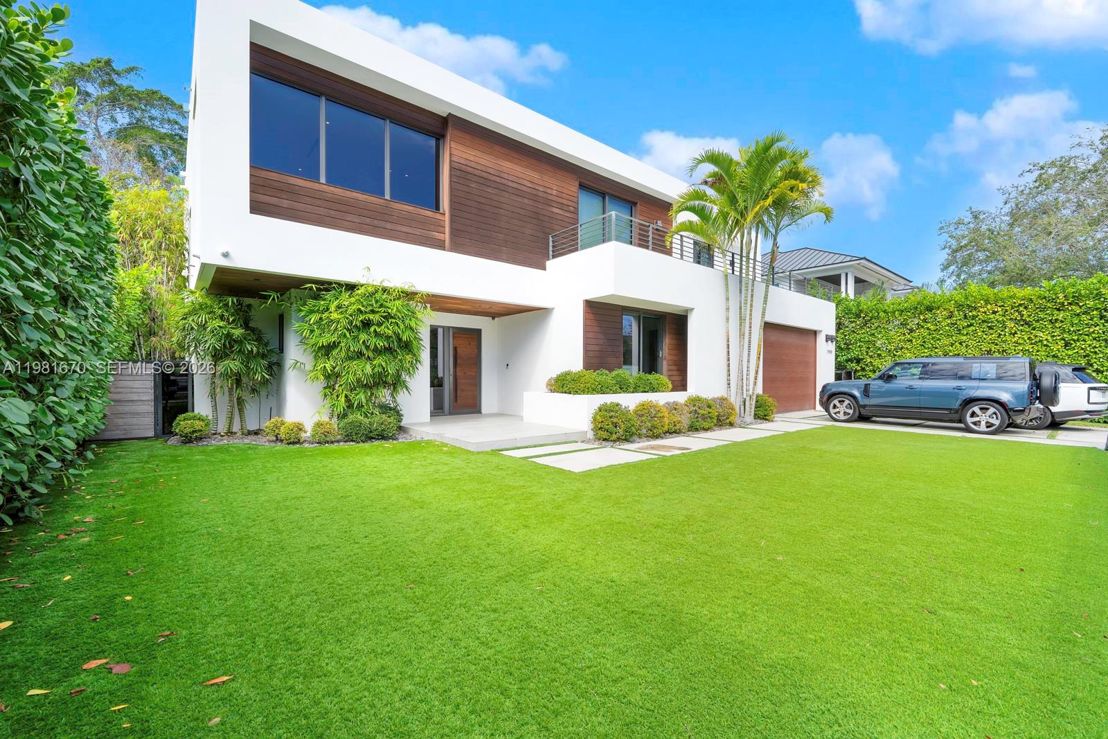 7900 SW 54th Ave