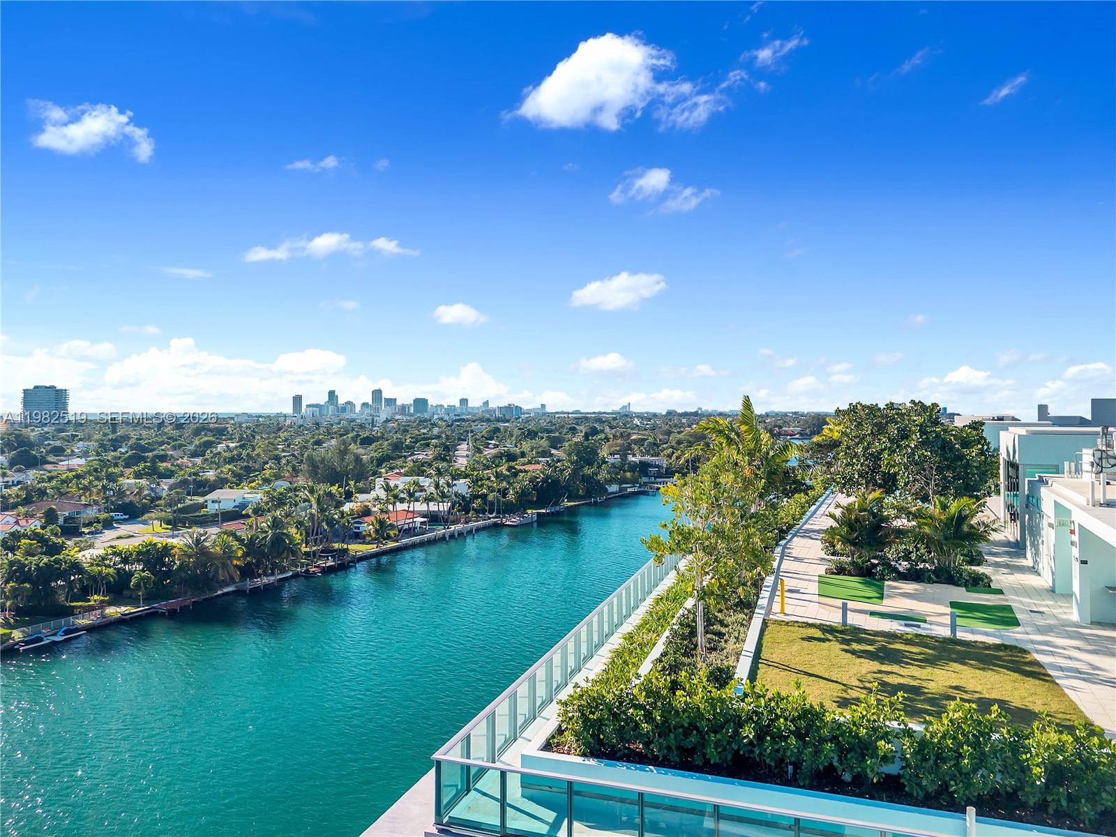 9201 E Bay Harbor Dr # 804