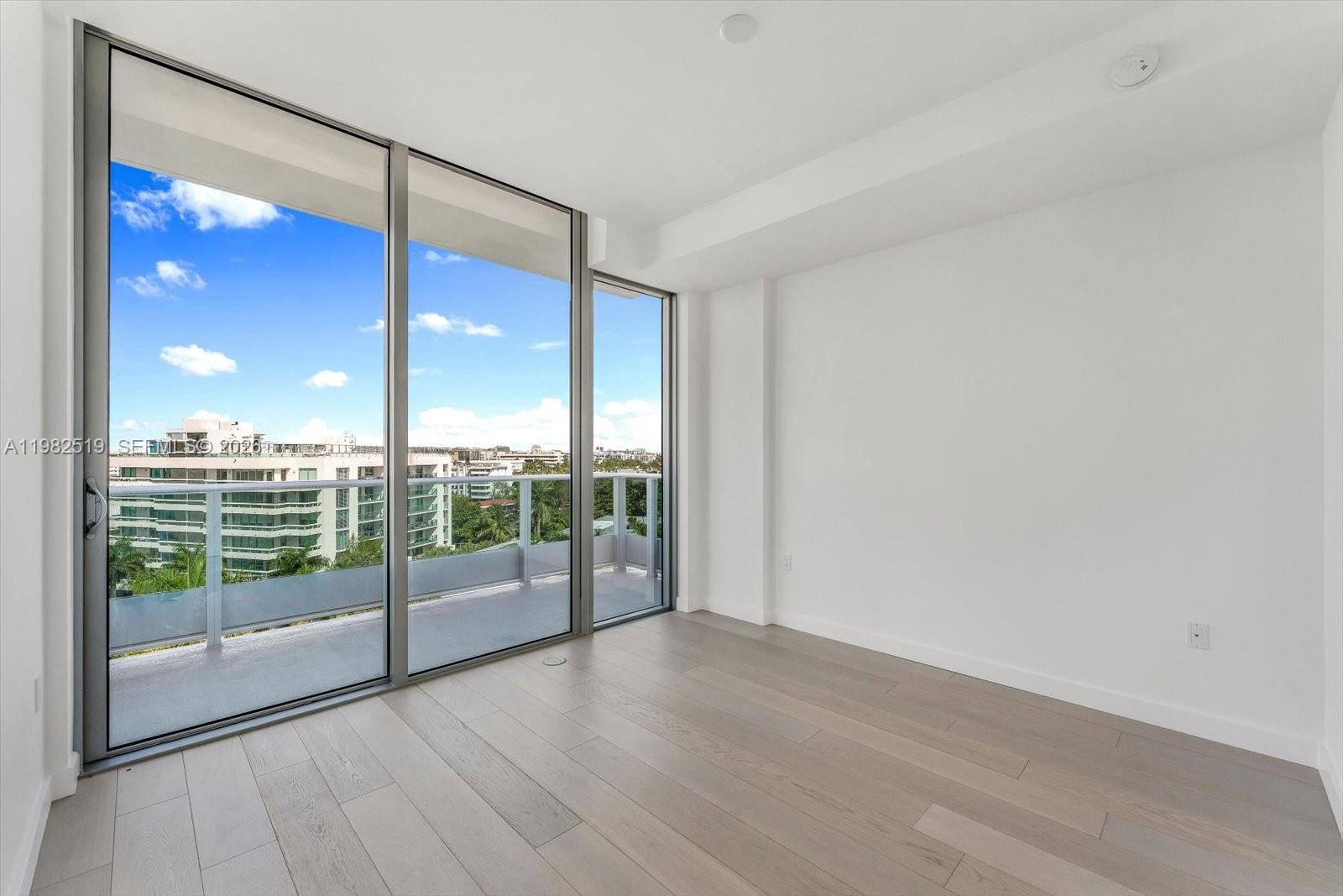 9201 E Bay Harbor Dr # 804