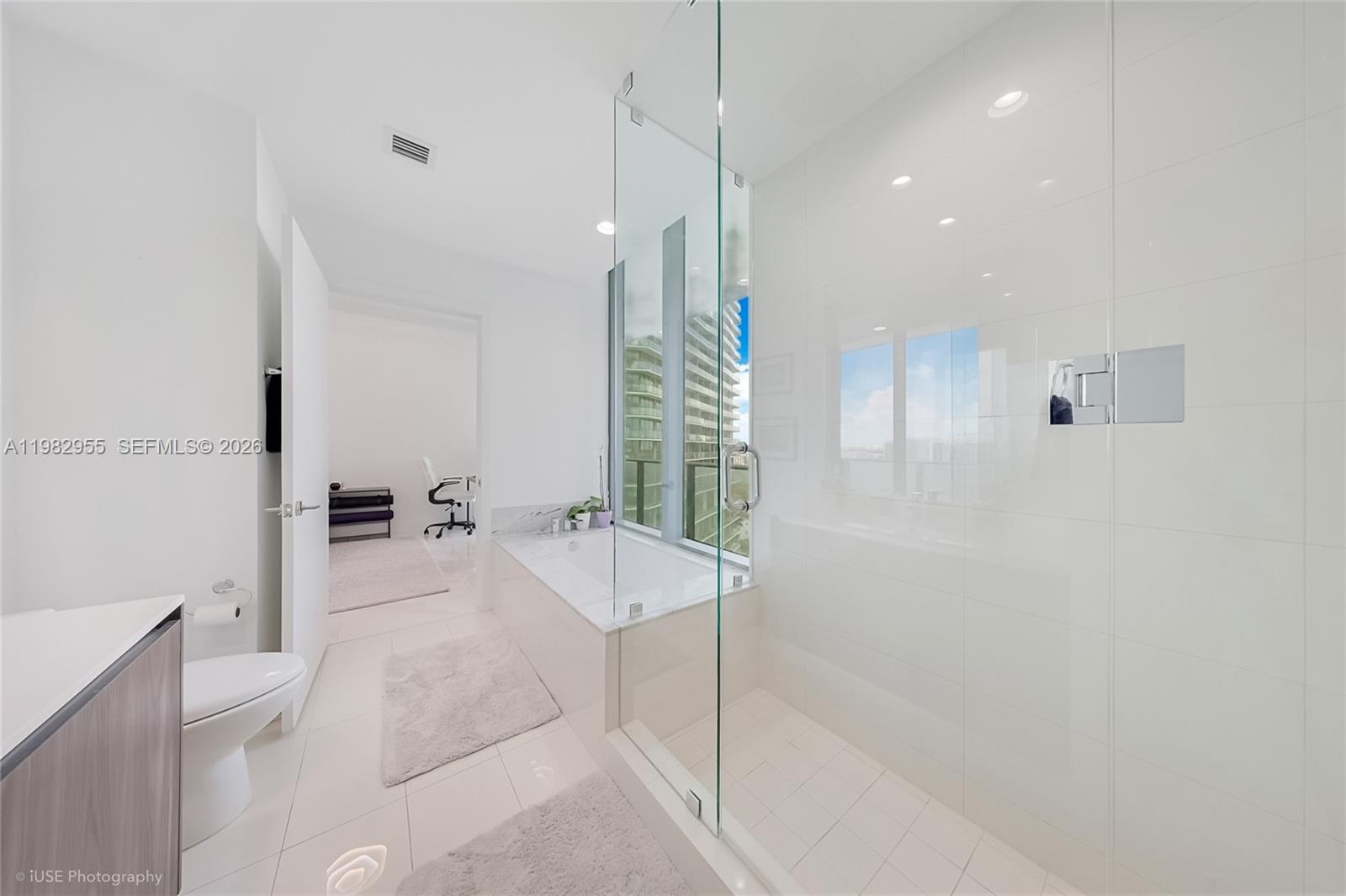 480 NE 31st St # 1007