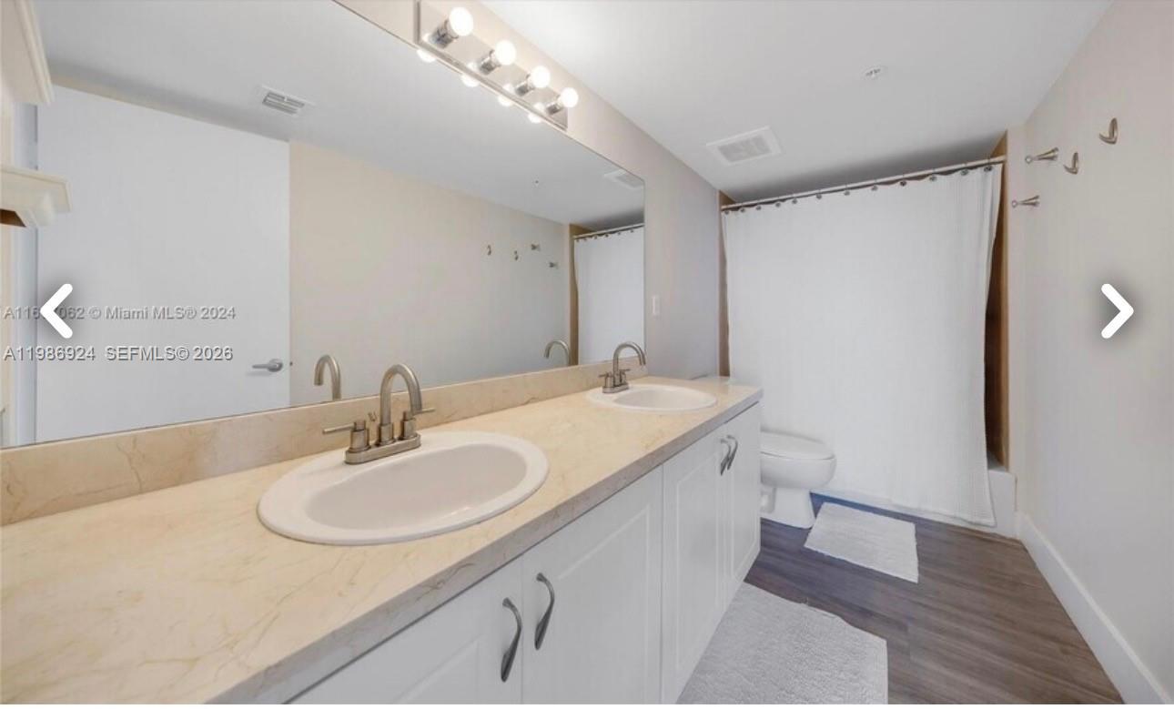 1555 N Treasure Dr # 509
