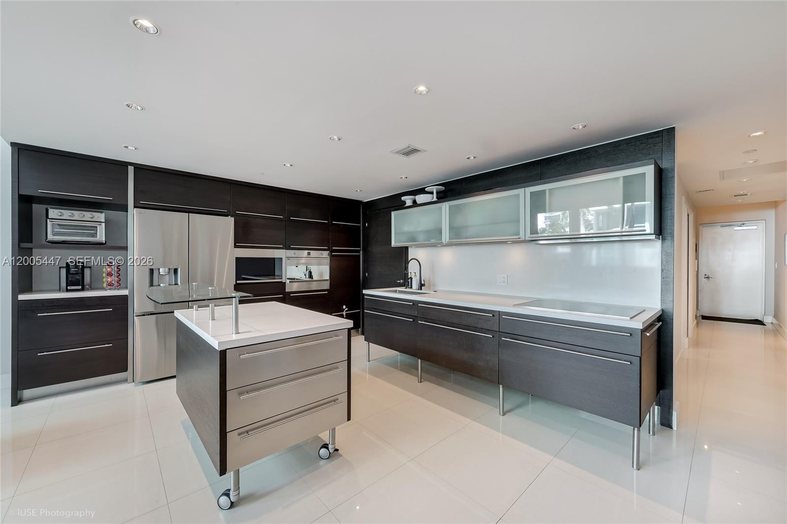 6000 Collins Ave # 118