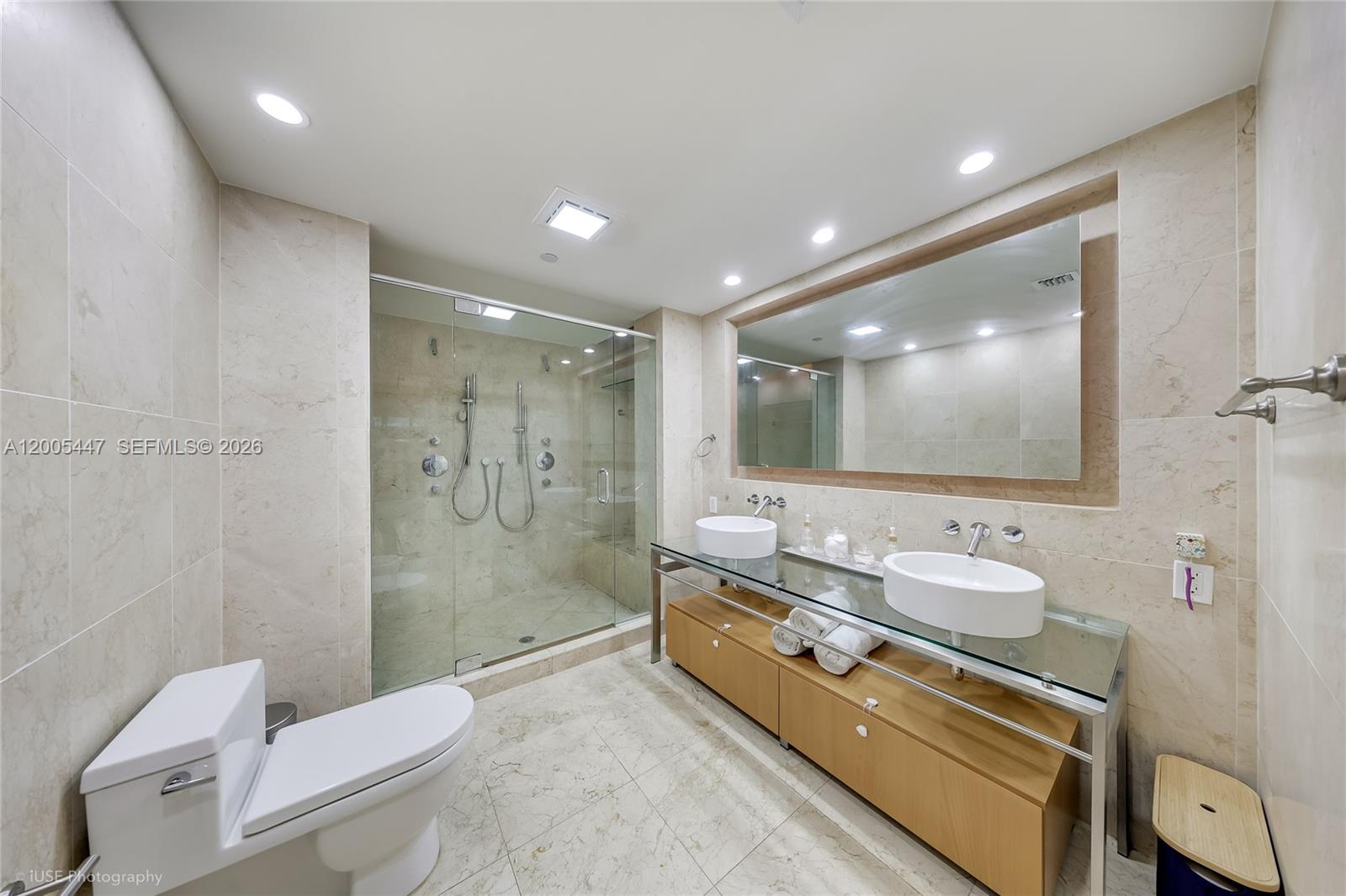 6000 Collins Ave # 118