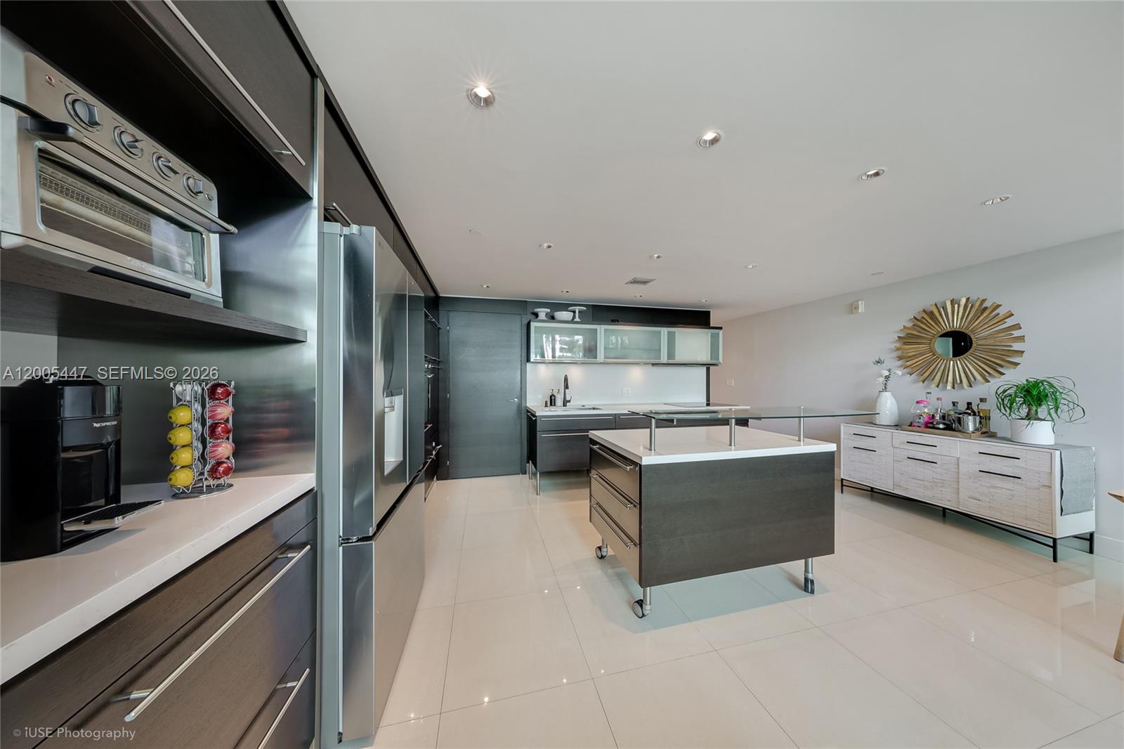 6000 Collins Ave # 118