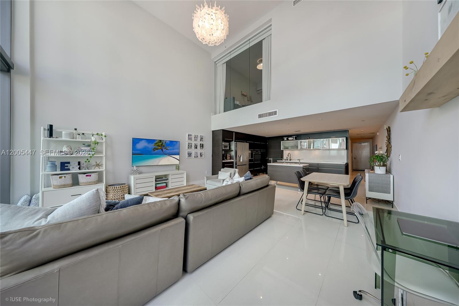 6000 Collins Ave # 118