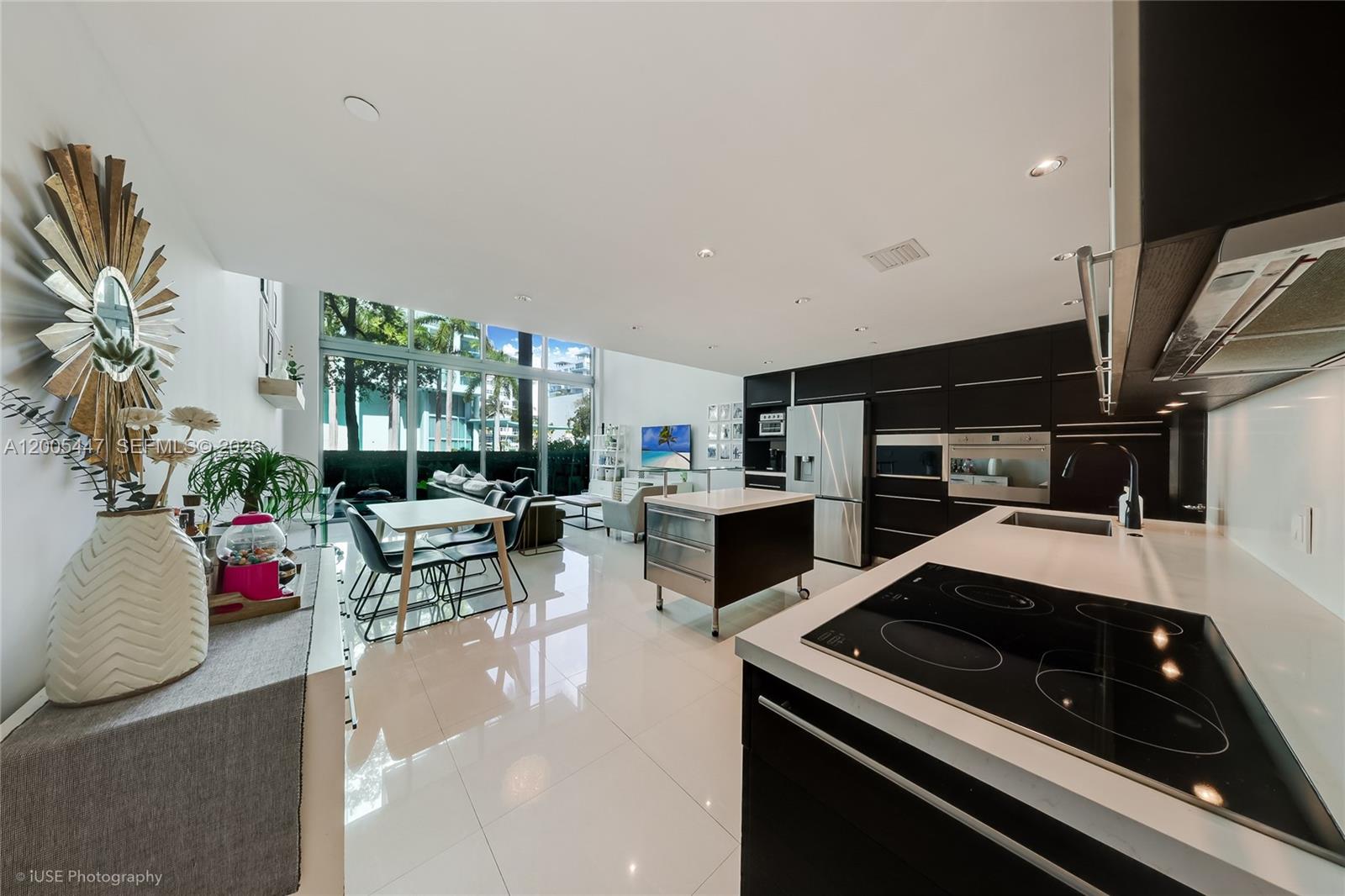 6000 Collins Ave # 118