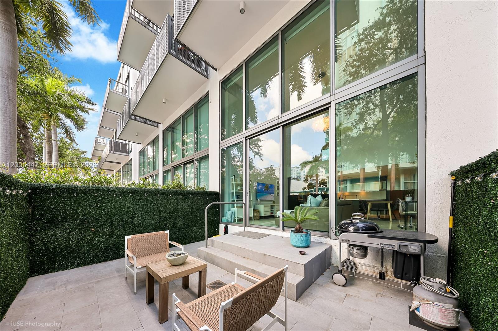 6000 Collins Ave # 118