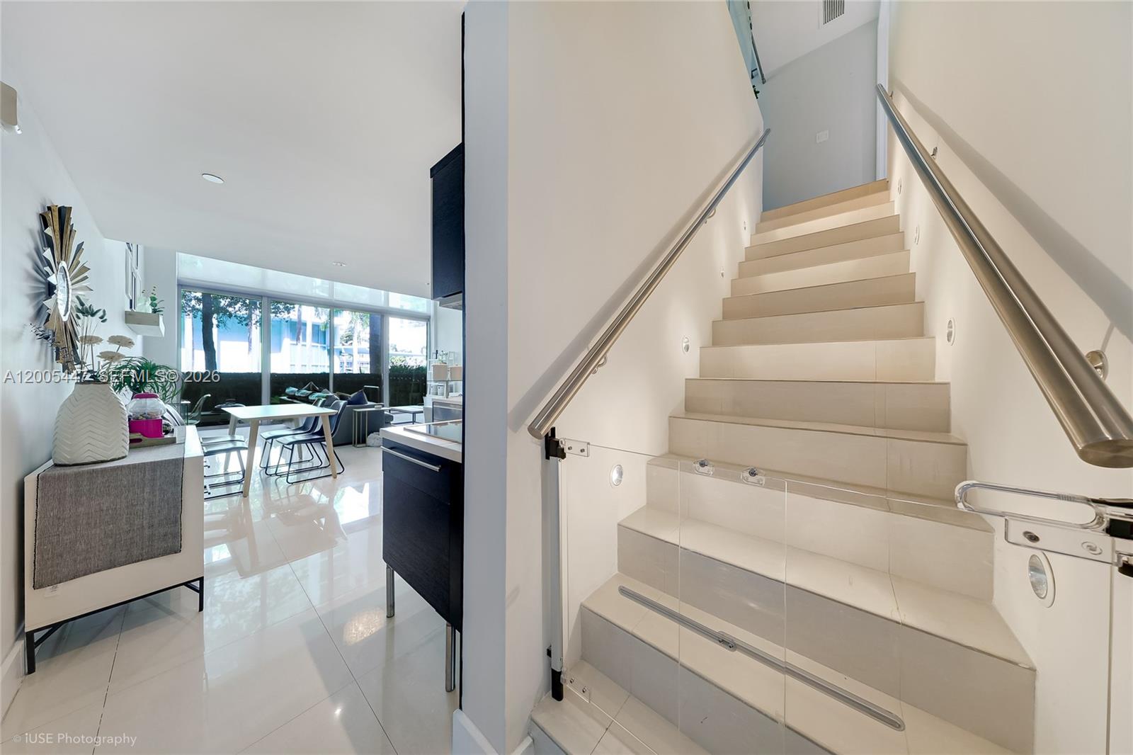 6000 Collins Ave # 118