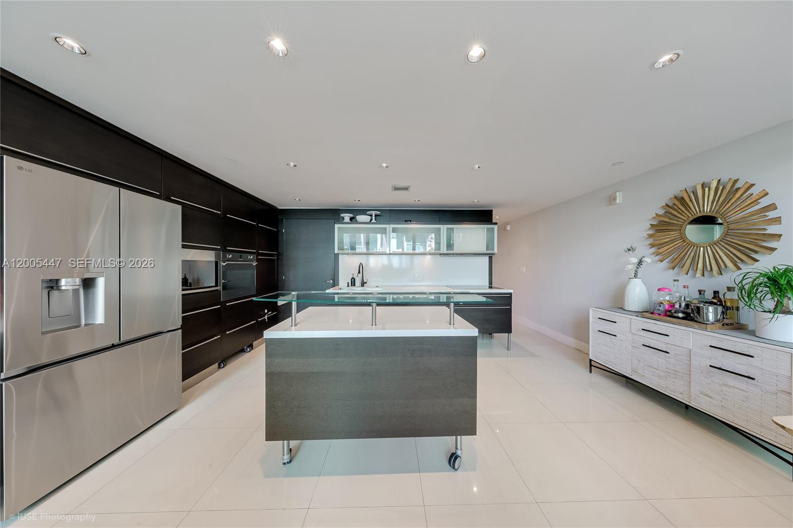 6000 Collins Ave # 118
