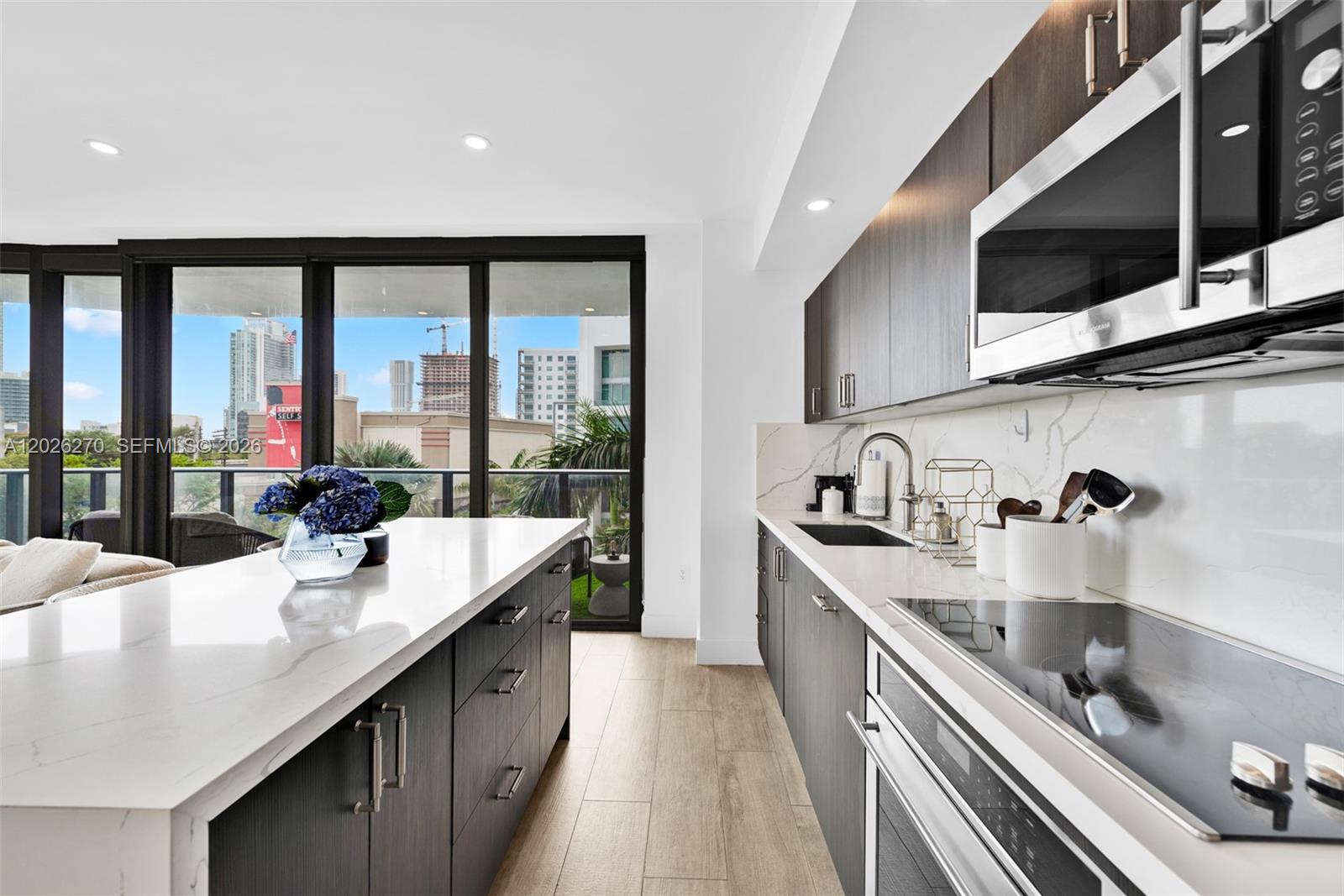121 NE 34th St # L304