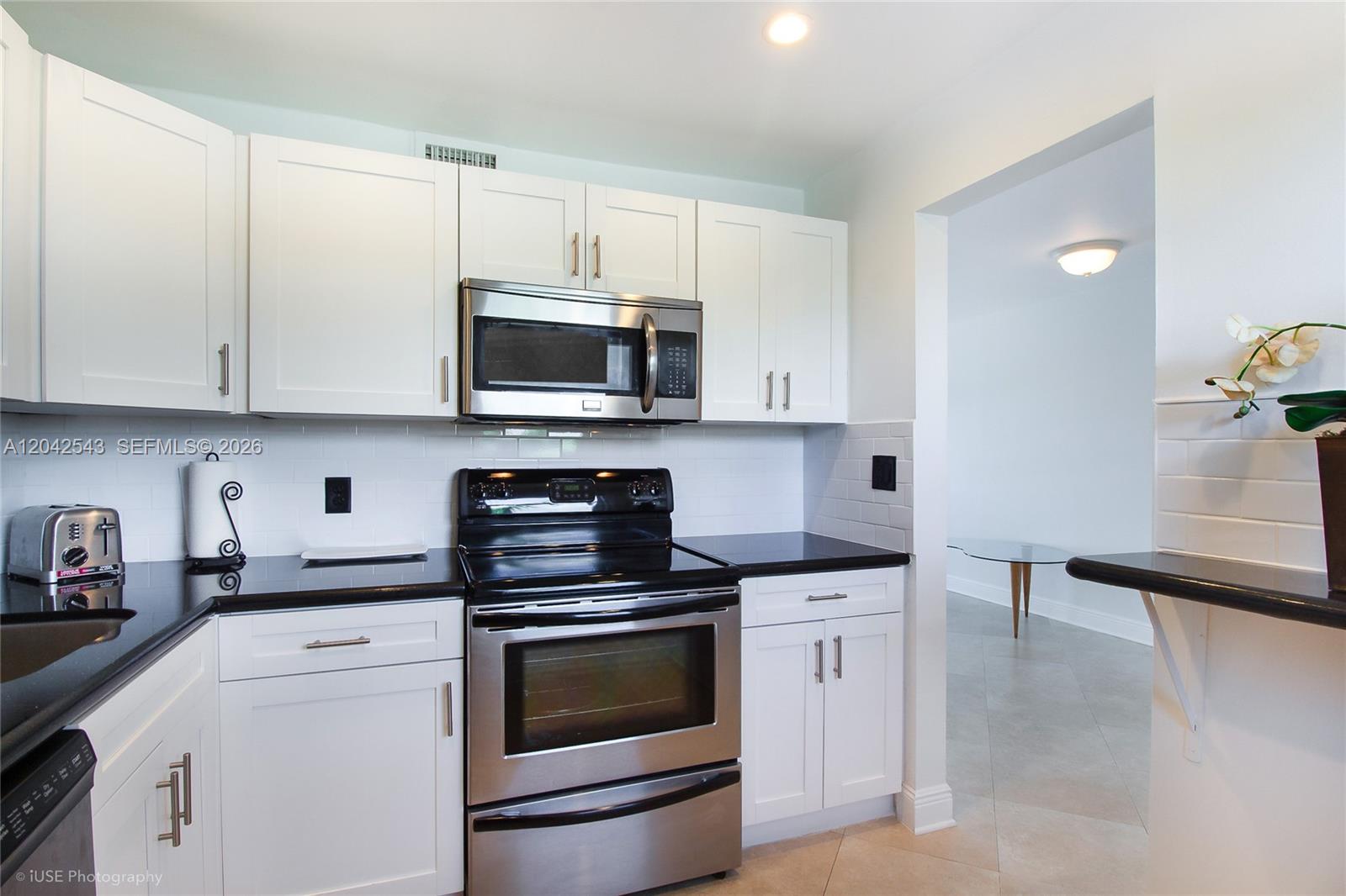 1612 Jefferson Ave Unit: PH03