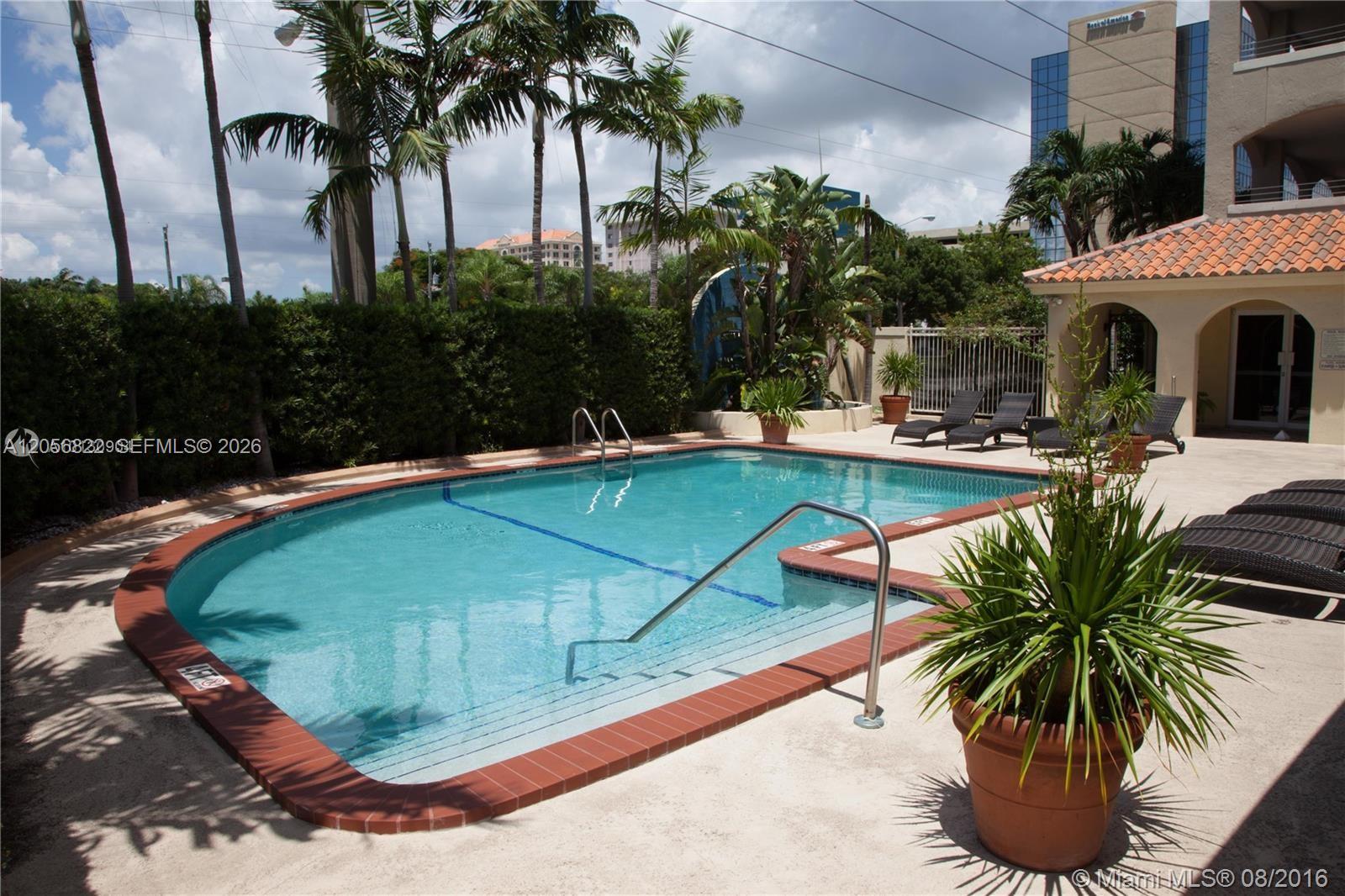 2351 Douglas Rd # 909