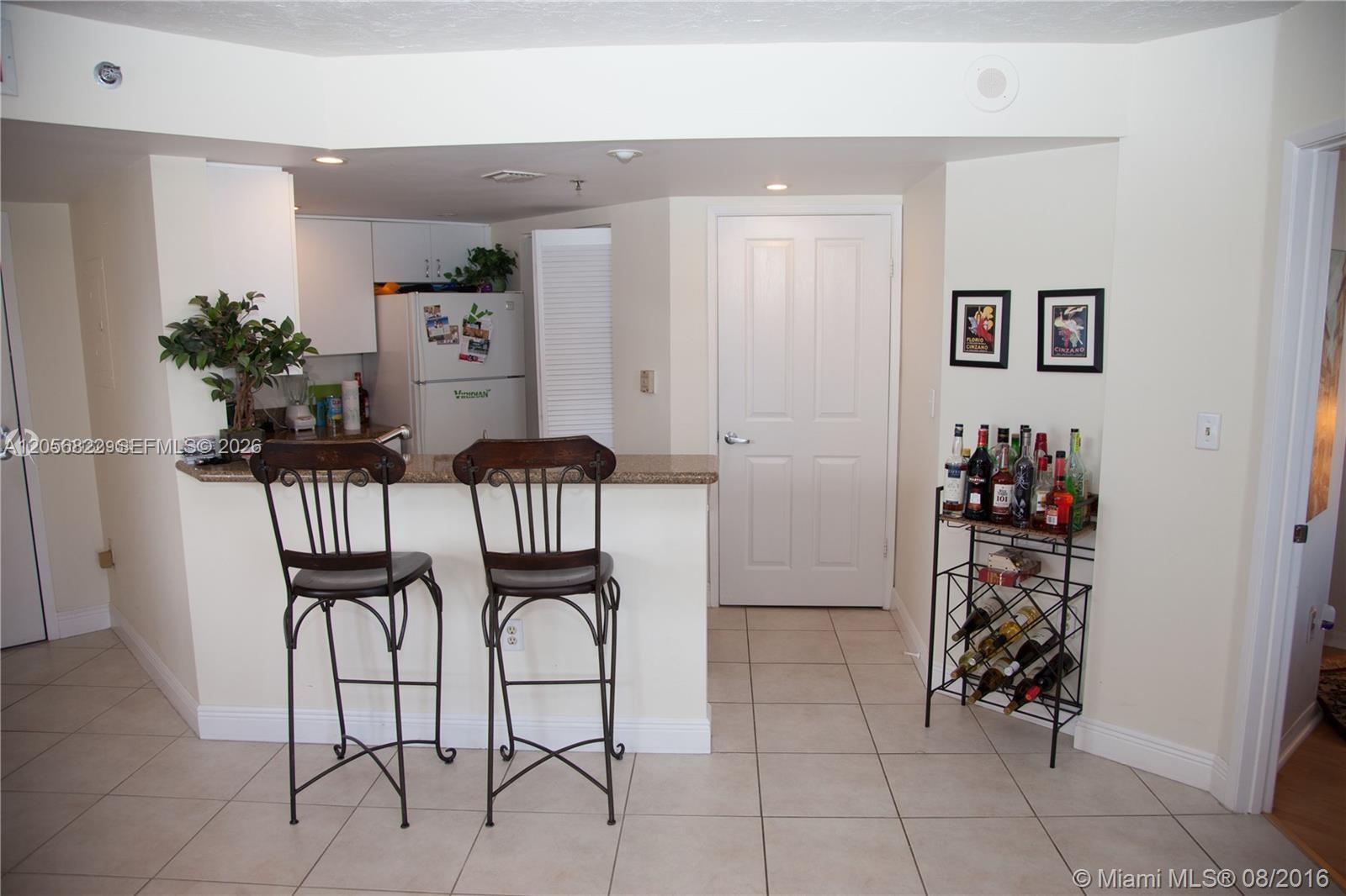 2351 Douglas Rd # 909