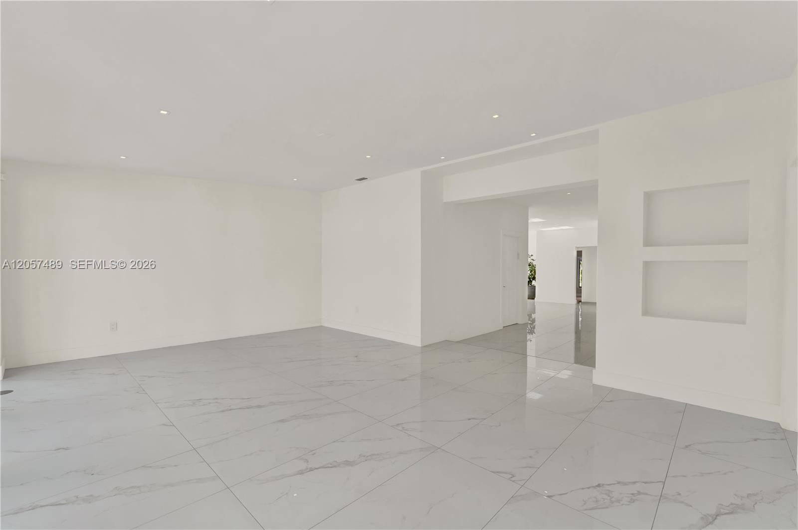 1777 Daytonia Rd