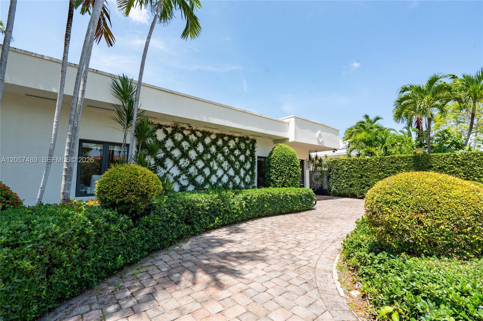 1777 Daytonia Rd