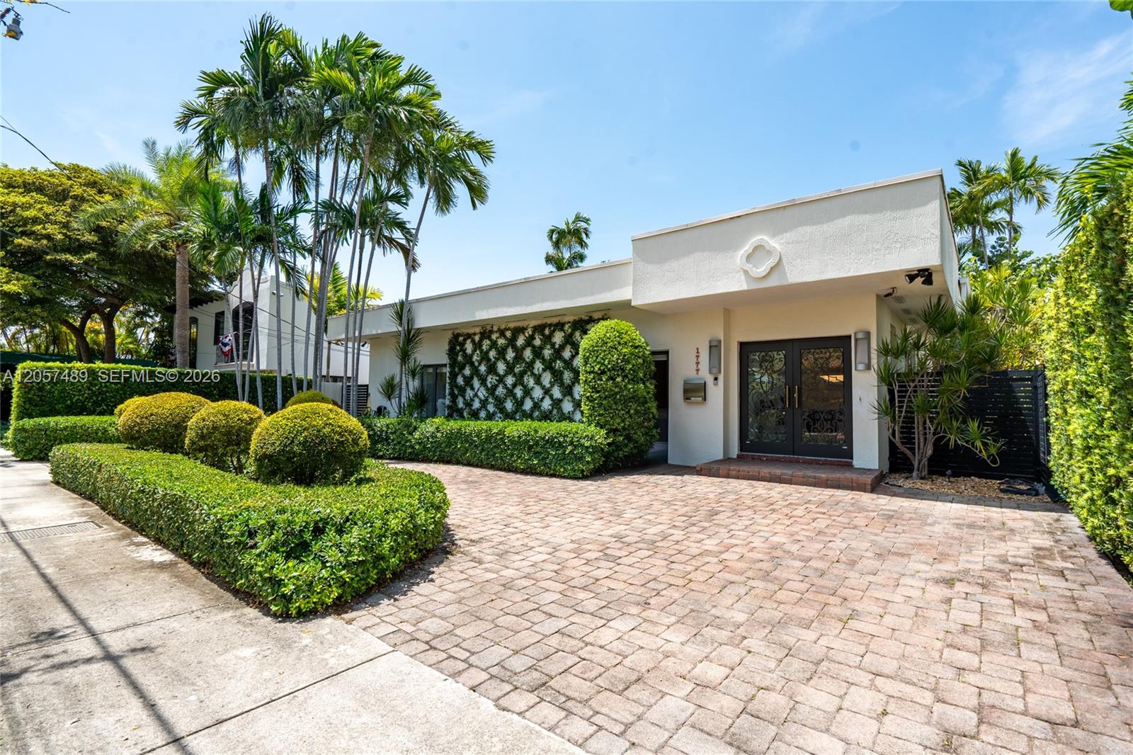 1777 Daytonia Rd