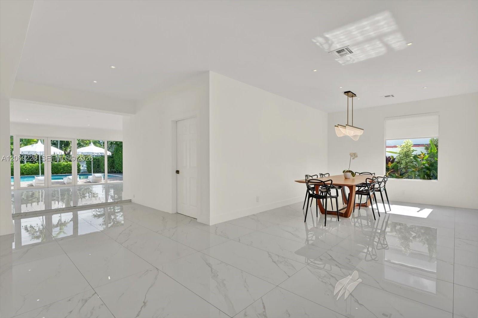 1777 Daytonia Rd