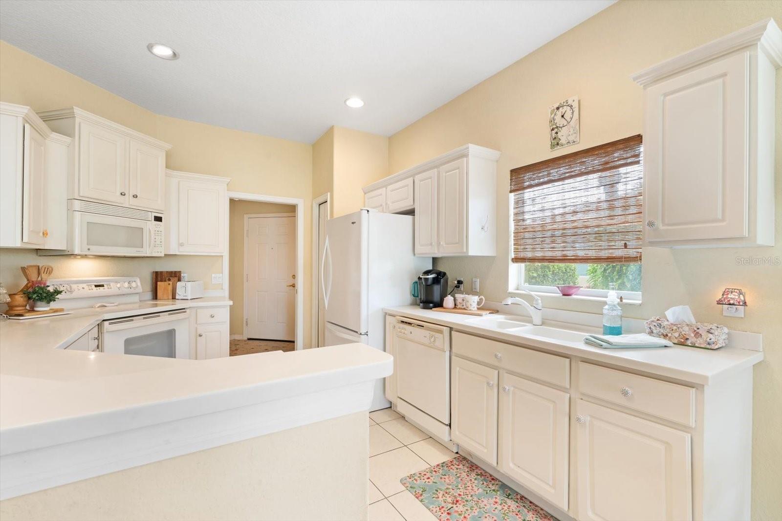 346 FAIRWAY ISLES LN