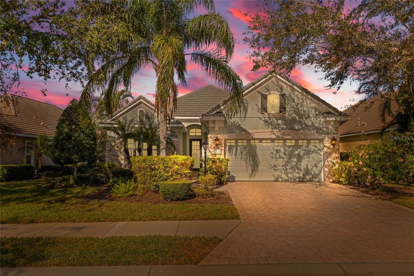 12121 THORNHILL CT
