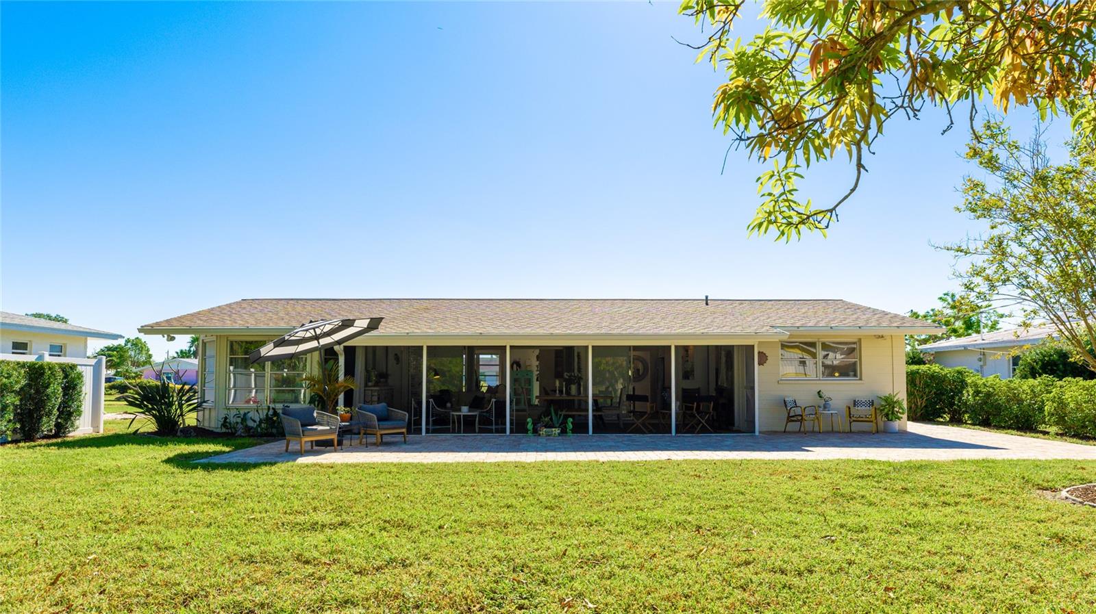 3353 KENMORE DR