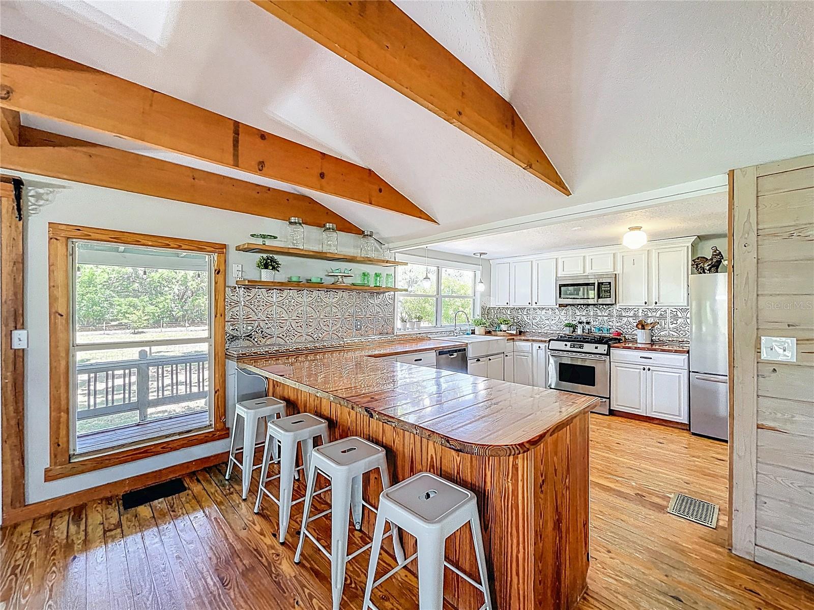 5870 JIM DAVIS RD