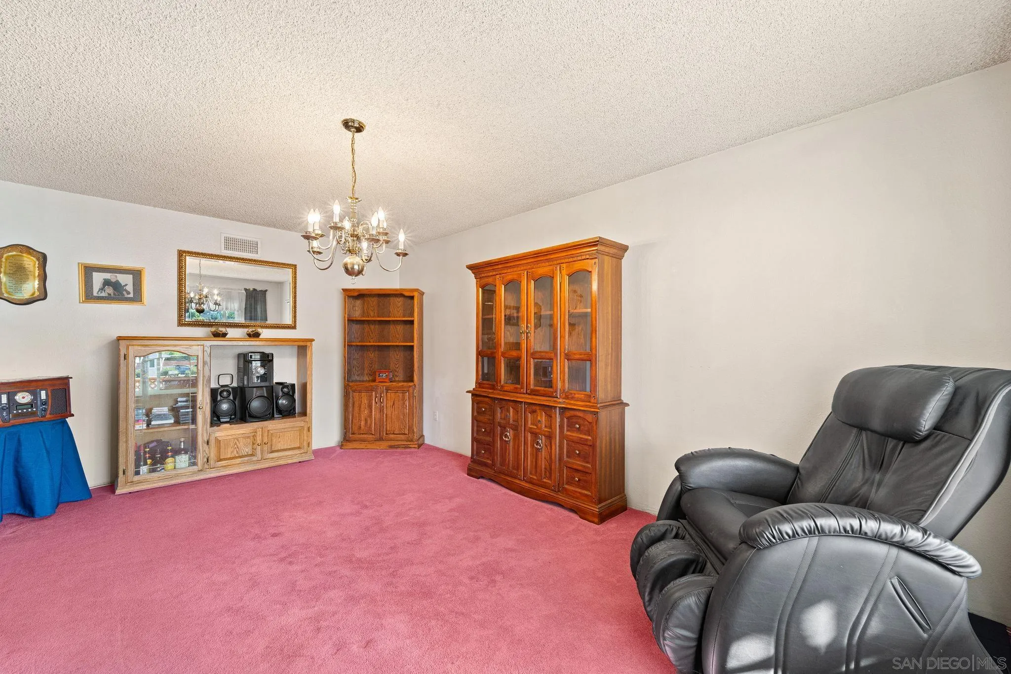 10005 Timberlane Way