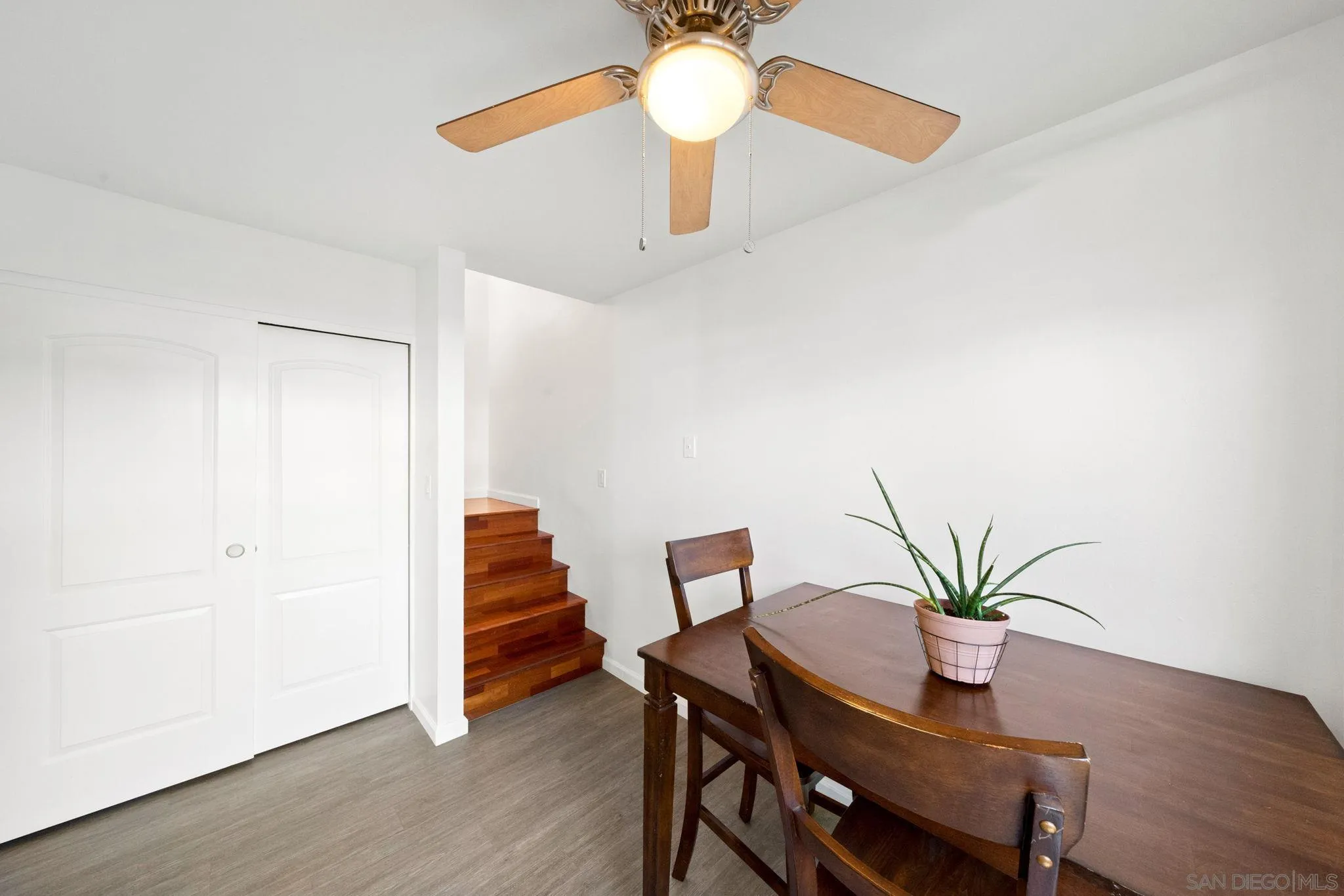 410 Woodlawn Ave Unit A