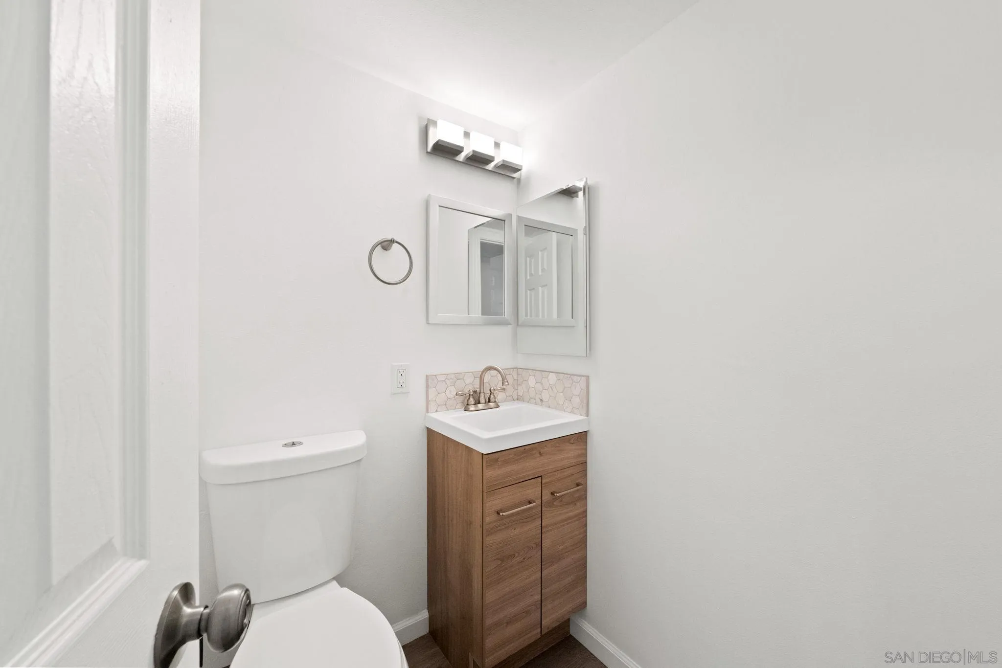 410 Woodlawn Ave Unit A