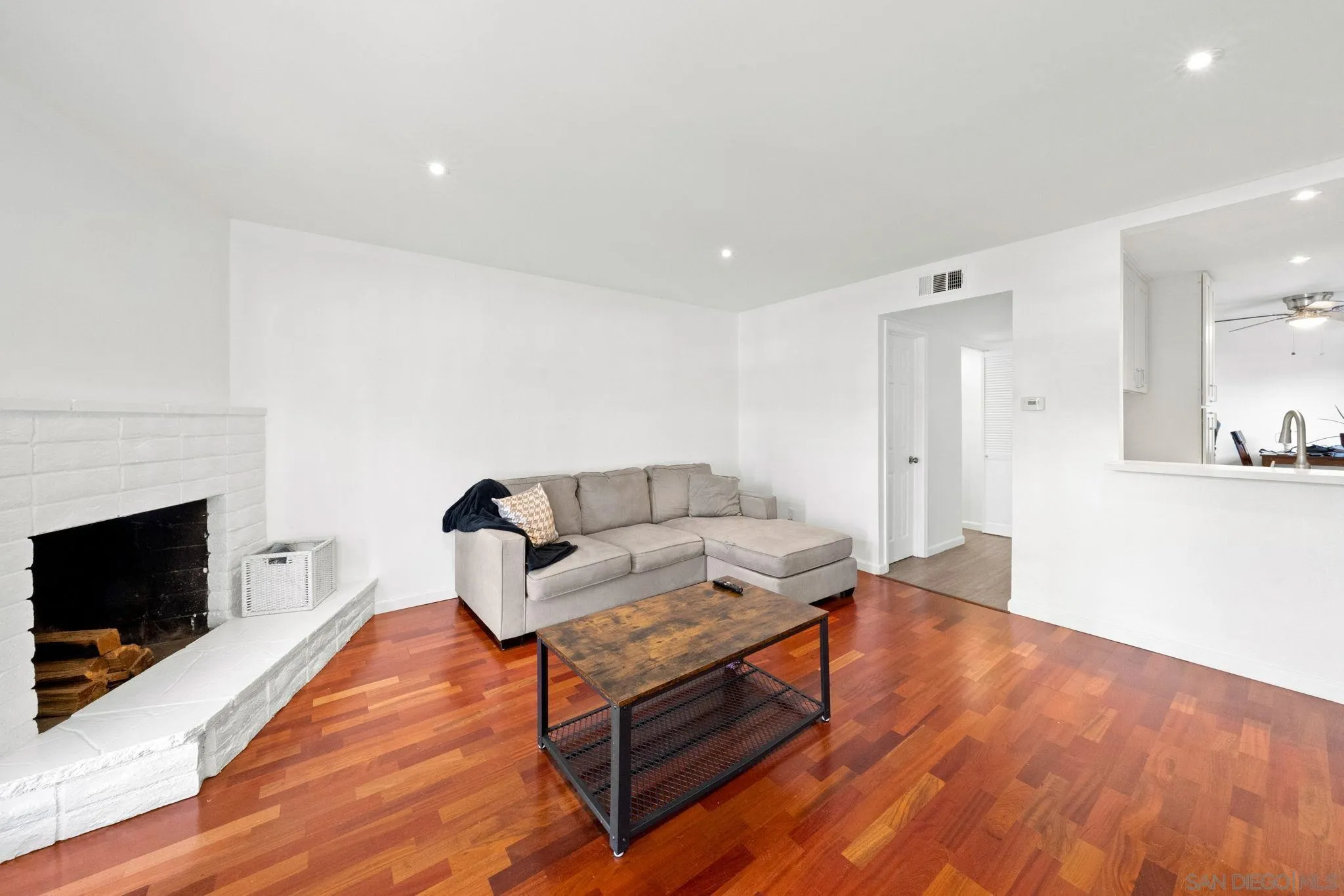 410 Woodlawn Ave Unit A