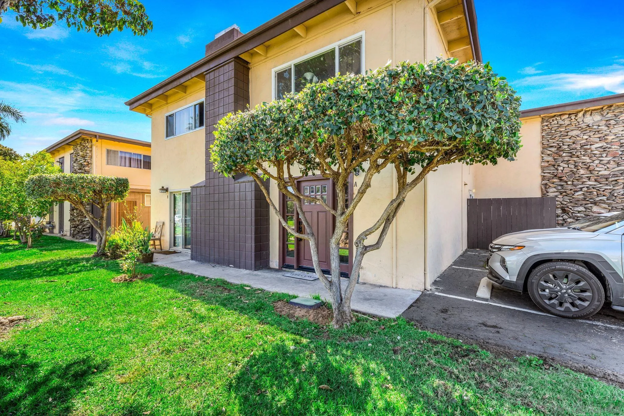410 Woodlawn Ave Unit A