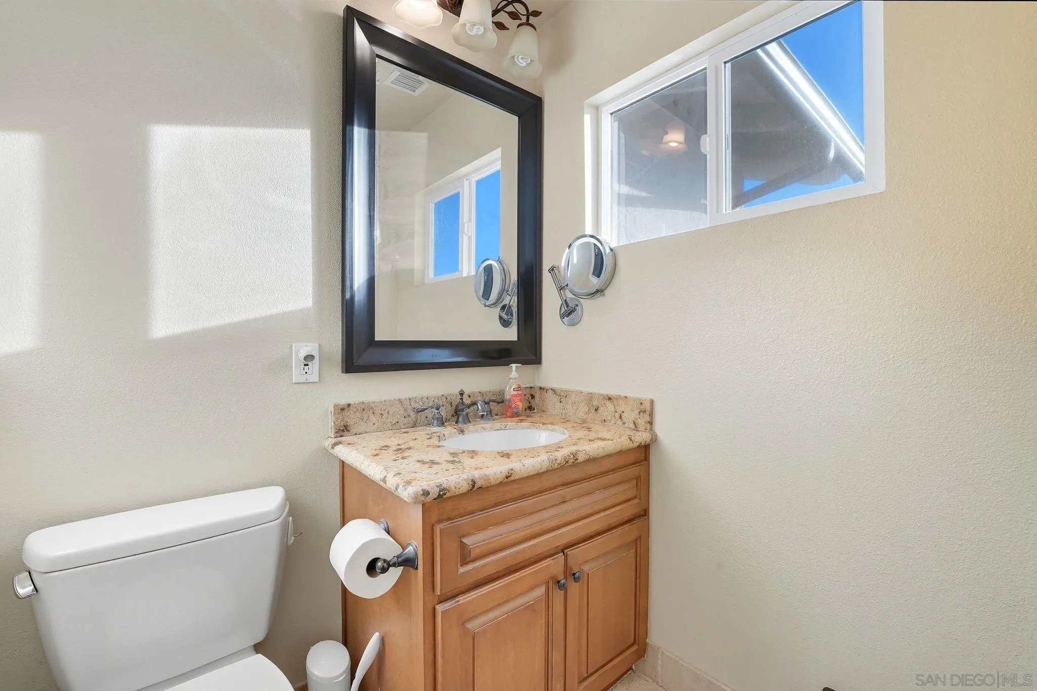 1206 Thistle Braes Ter
