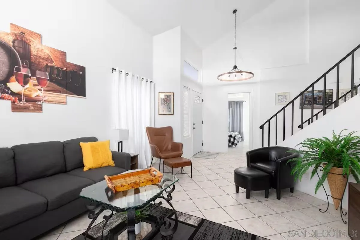 24643 Leafwood Dr, Murrieta