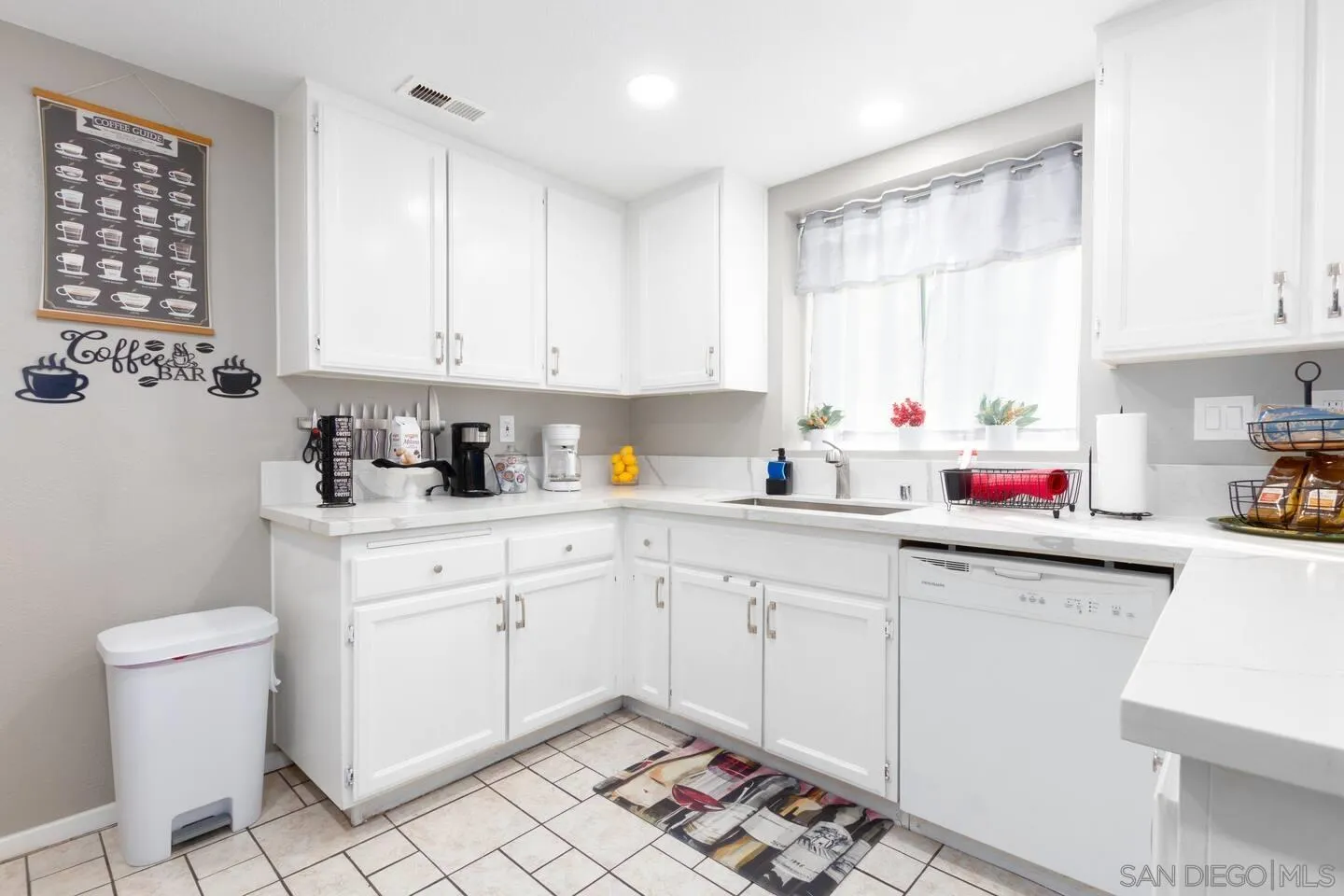 24643 Leafwood Dr, Murrieta