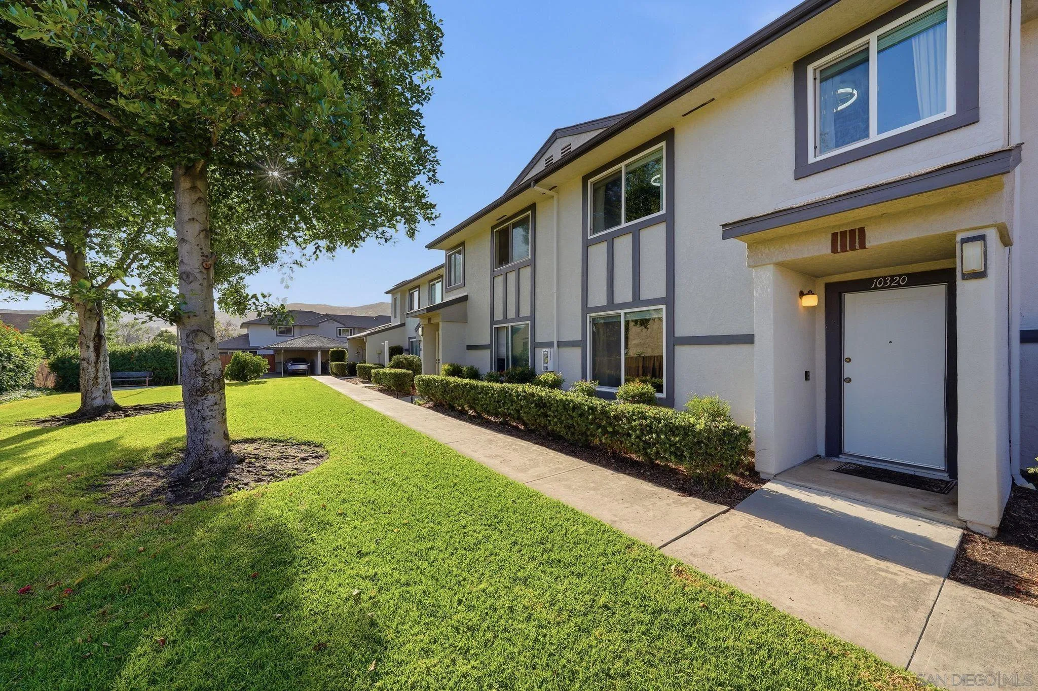 10320 Del Coronado Ln